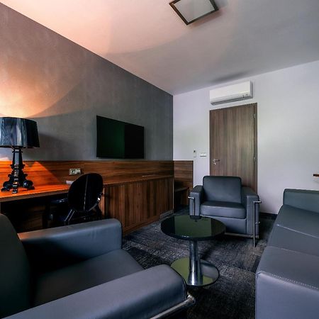 Hotel Jezerka Seč エクステリア 写真