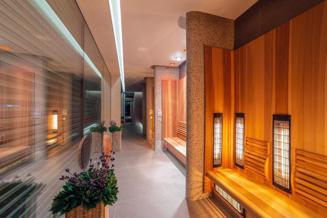 Hotel Jezerka Seč エクステリア 写真