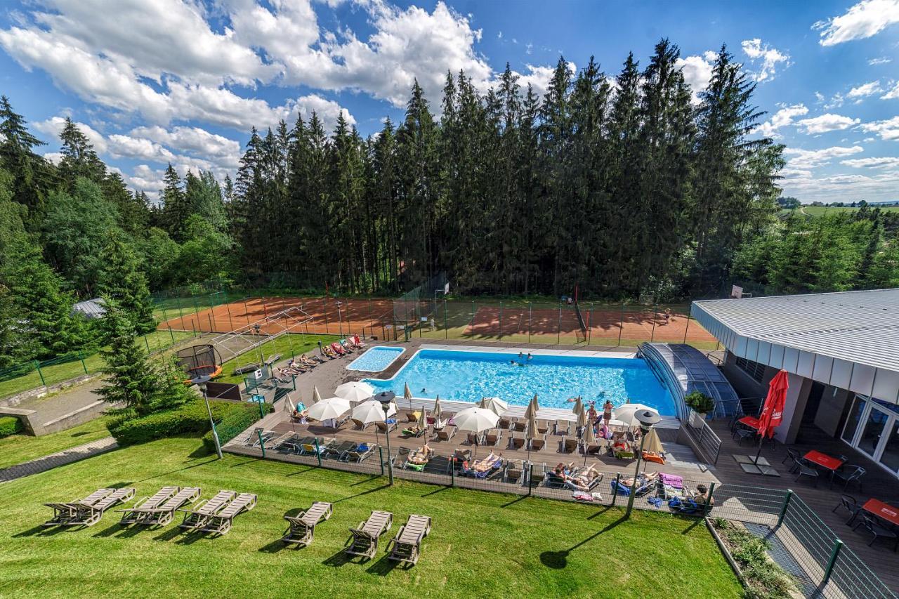 Hotel Jezerka Seč エクステリア 写真