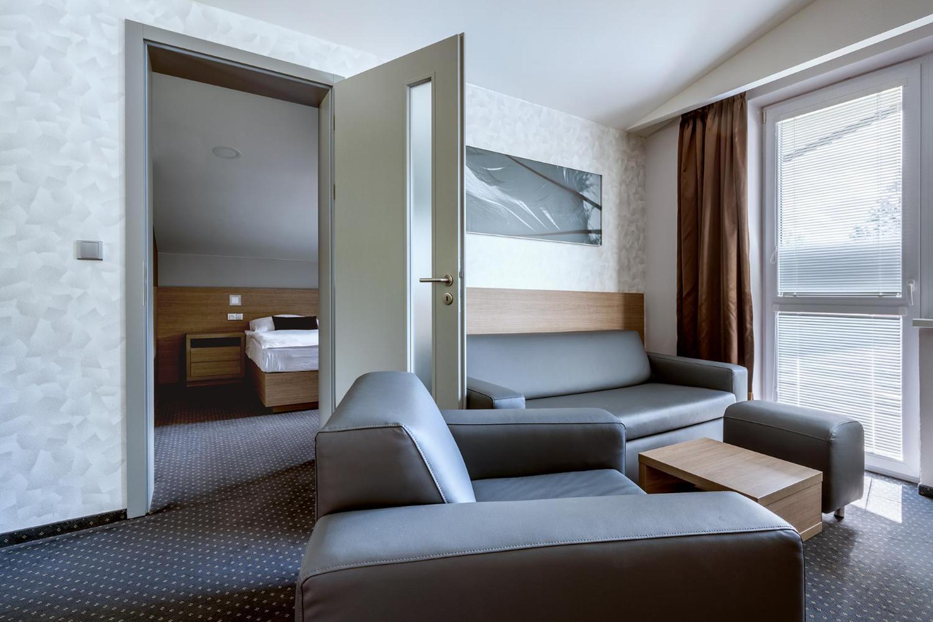 Hotel Jezerka Seč エクステリア 写真