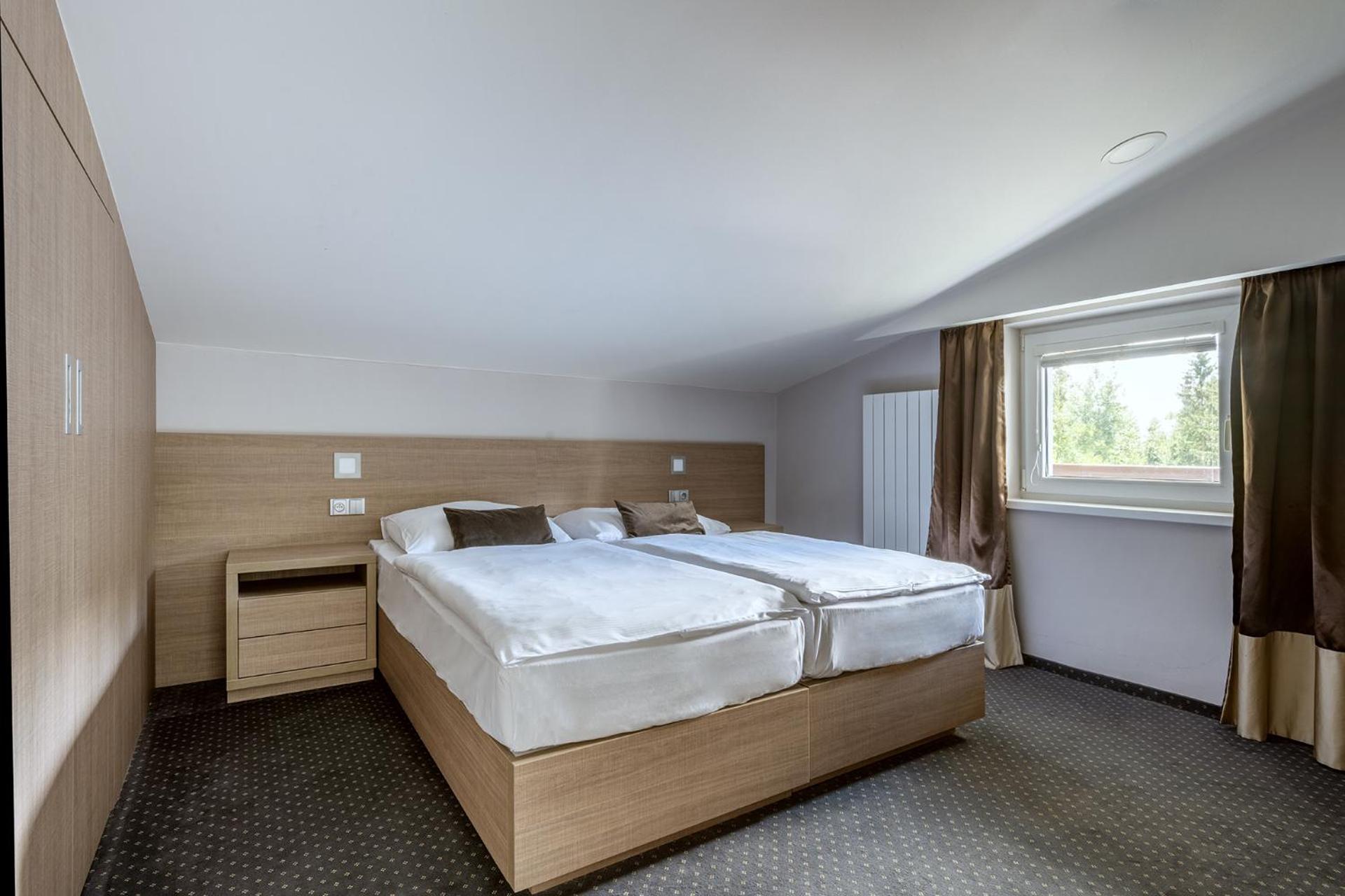 Hotel Jezerka Seč エクステリア 写真