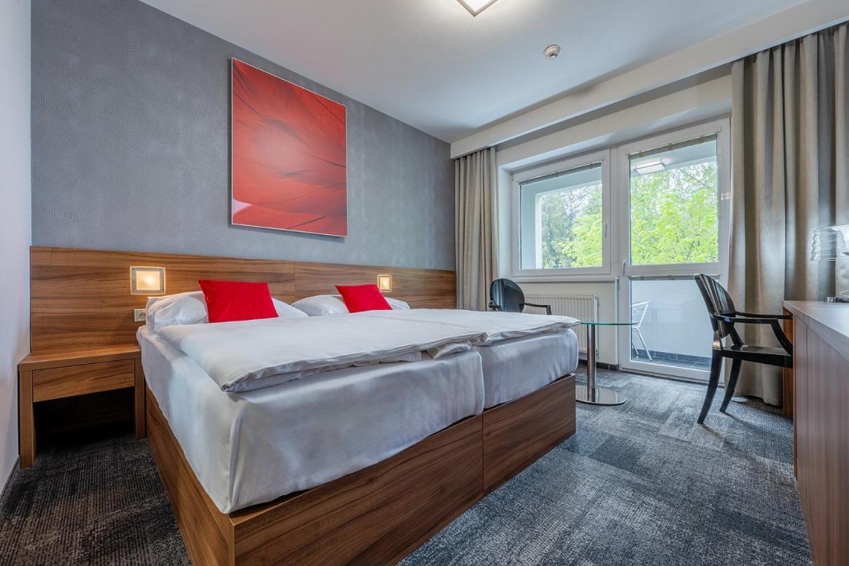 Hotel Jezerka Seč エクステリア 写真
