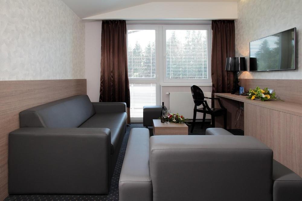 Hotel Jezerka Seč エクステリア 写真